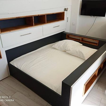 Avignon Hyper Centre:Studio Cosy Et Calme Екстериор снимка