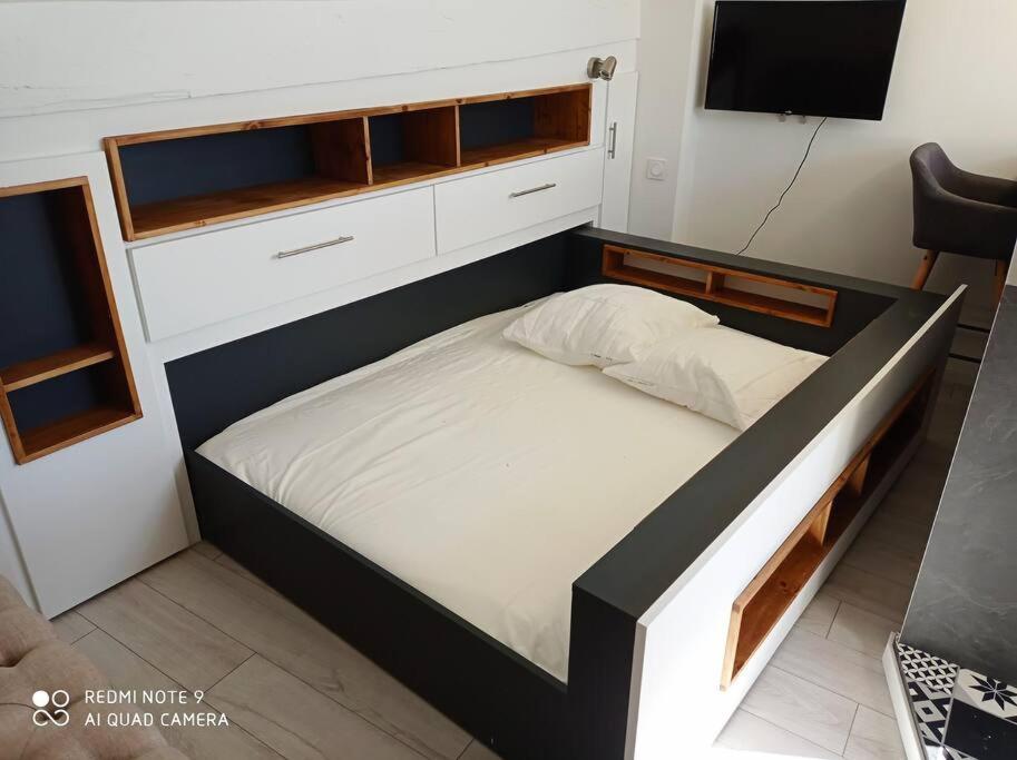 Avignon Hyper Centre:Studio Cosy Et Calme Екстериор снимка